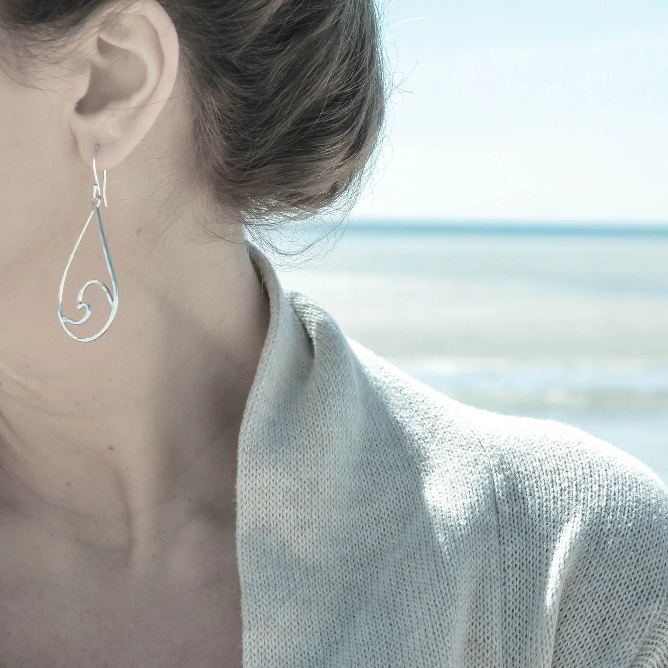Tear Drop Wave Earrings
