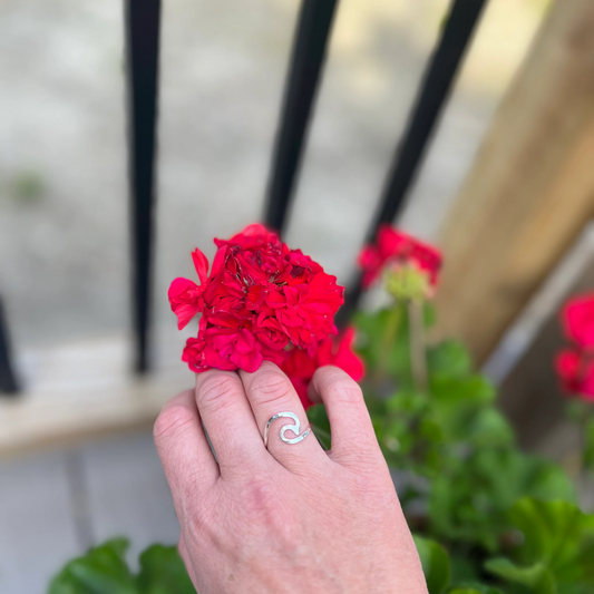 Open Wave Ring