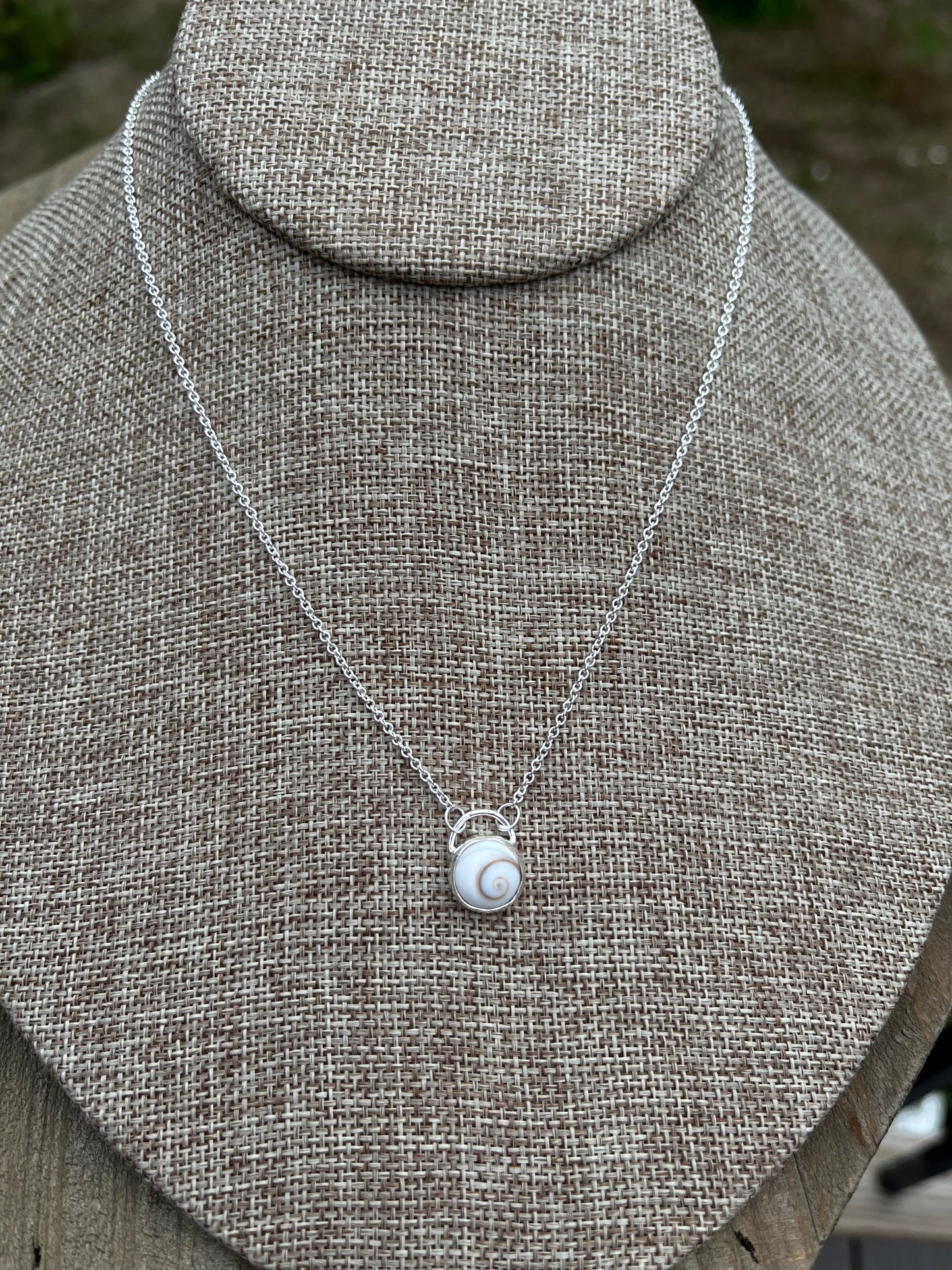 Shiva Shell Necklace 18"